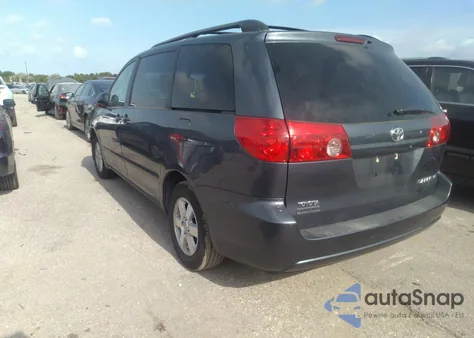 2007 Toyota Sienna Le z USA, uszkodzony, nr VIN 5TDZK23C07S099056